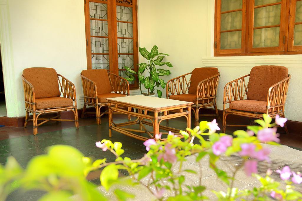 Holiday Nest Bed & Breakfast Wadduwa Bagian luar foto