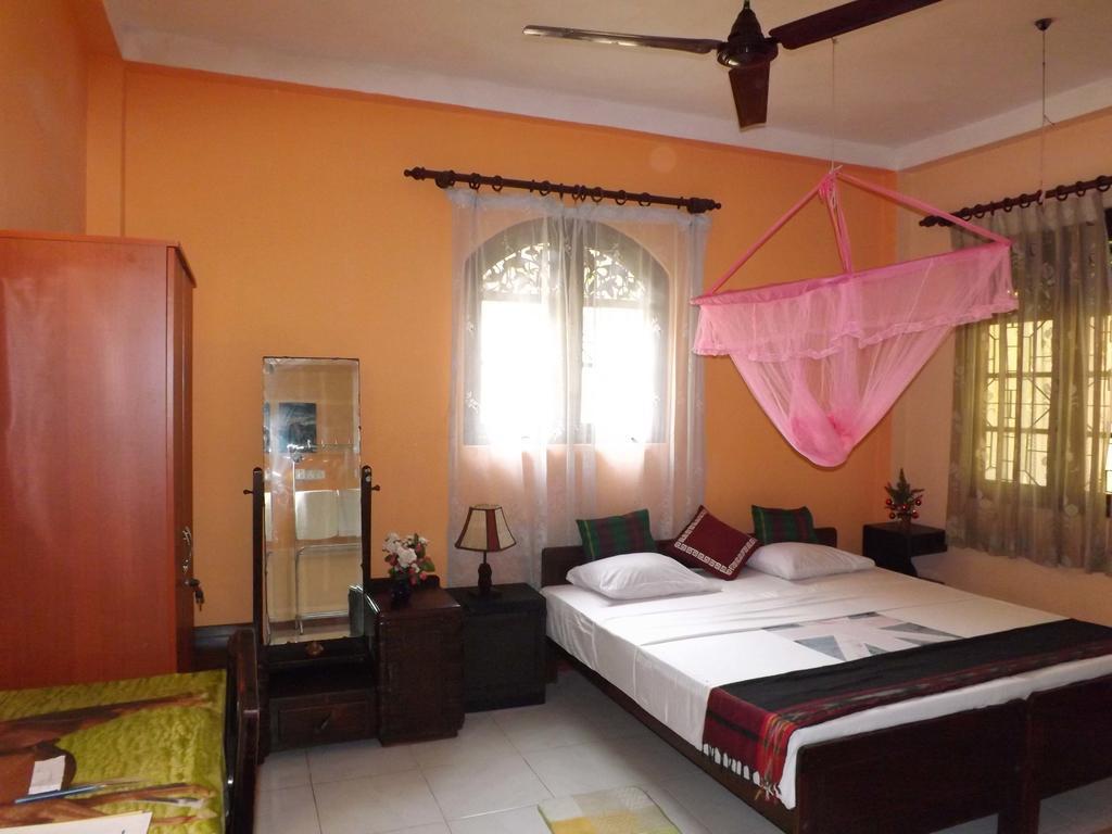 Holiday Nest Bed & Breakfast Wadduwa Ruang foto