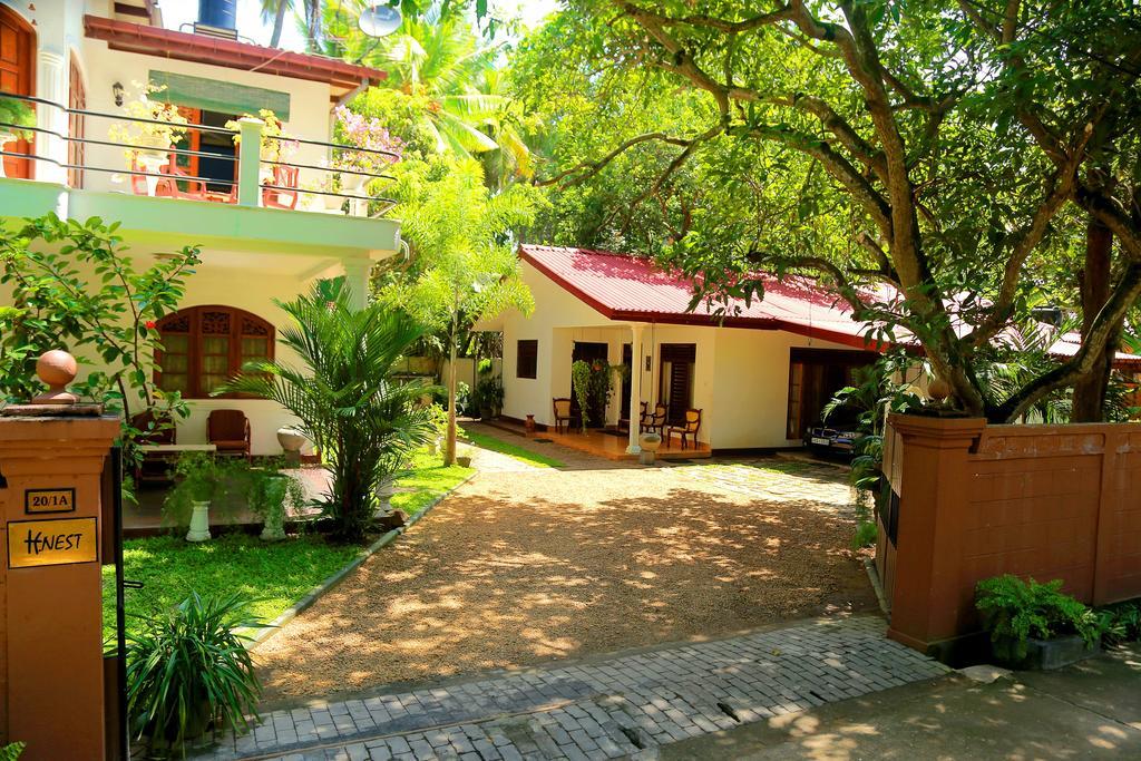 Holiday Nest Bed & Breakfast Wadduwa Bagian luar foto